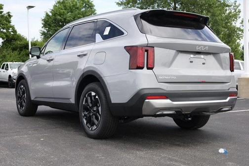 2025 Kia Sorento S