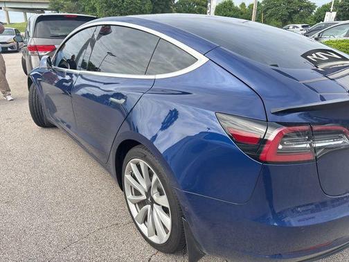 Deep Blue Metallic 2019 Tesla Model 3 Long Range