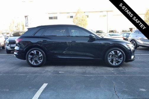 2021 Audi e-tron Premium Plus