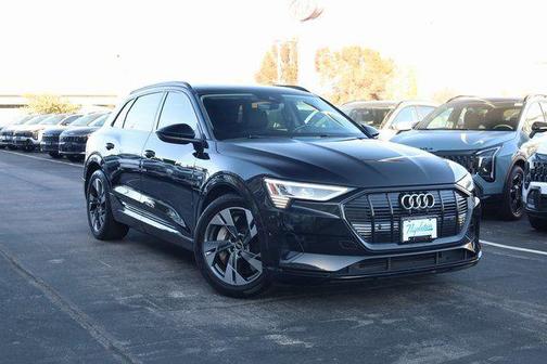 2021 Audi e-tron Premium Plus