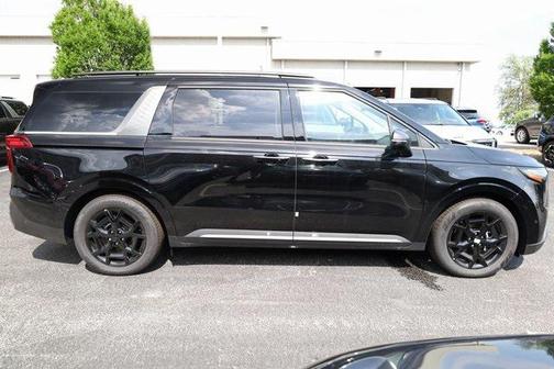 2025 Kia Carnival SX