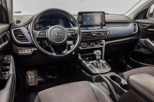 Snow White Pearl 2021 Kia Seltos S