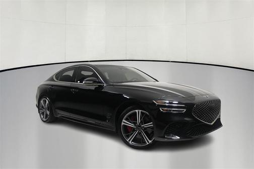 2024 Genesis G70 2.5T RWD