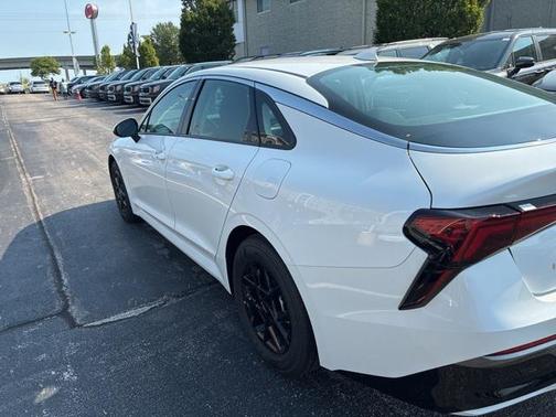 2025 Kia K5 LXS