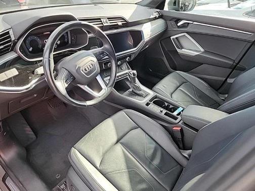 2022 Audi Q3 45 S line Premium