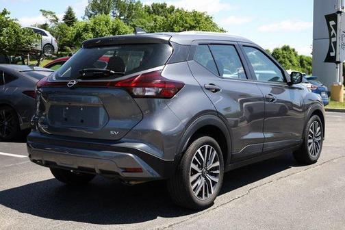 2022 Nissan Kicks SV