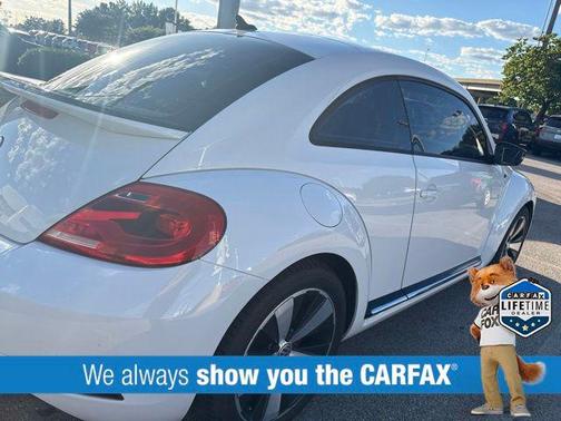 Pure White 2015 Volkswagen Beetle DSG 2.0T R-Line