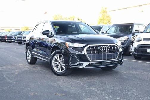 2022 Audi Q3 45 S line Premium