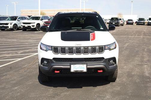 Bright White Clearcoat 2025 Jeep Compass Trailhawk