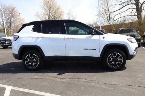 2025 Jeep Compass Trailhawk