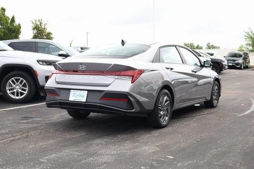 2025 Hyundai ELANTRA HEV Blue