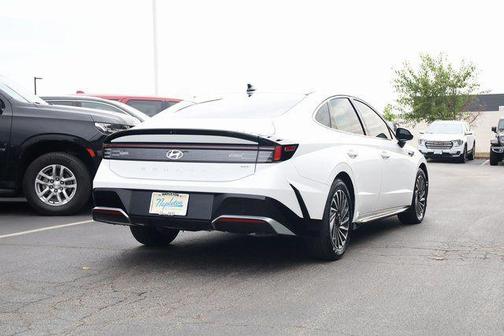 2024 Hyundai SONATA Hybrid SE
