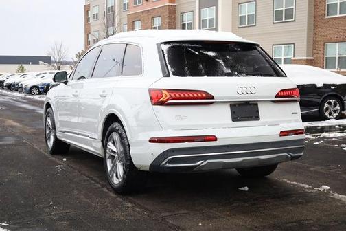 2021 Audi Q7 45 Premium Plus