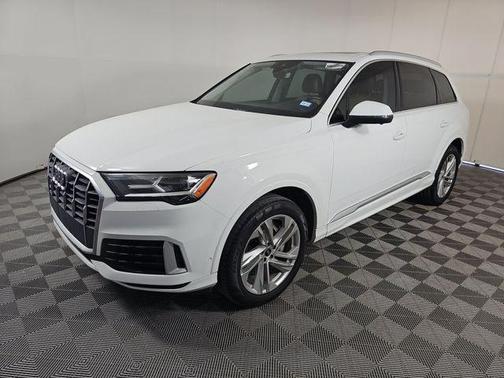 2021 Audi Q7 45 Premium Plus