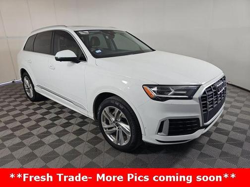 2021 Audi Q7 45 Premium Plus