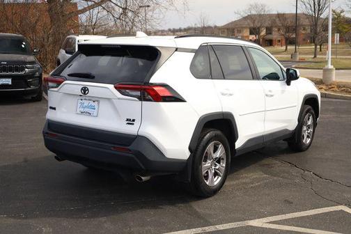 2022 Toyota RAV4 XLE