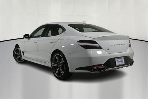 2024 Genesis G70 2.5T RWD