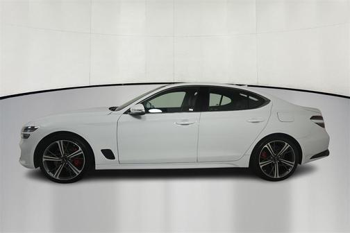 2024 Genesis G70 2.5T RWD