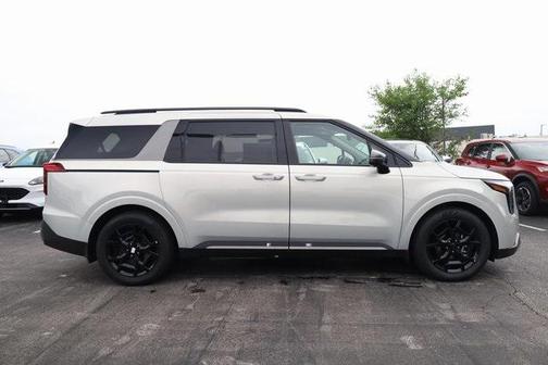 2025 Kia Carnival SX