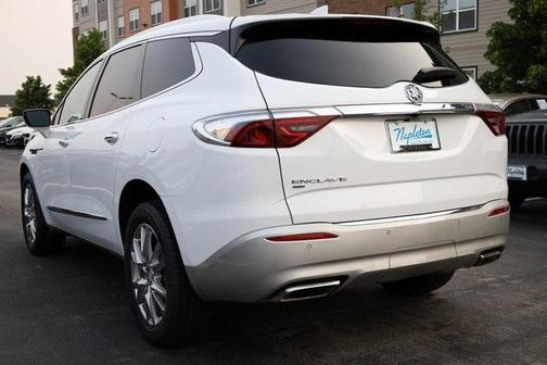 2022 Buick Enclave AWD Essence