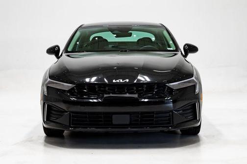 Aurora Black Pearl 2025 Kia K5 LXS