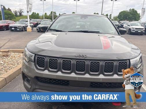 Sting-Gray Clearcoat 2023 Jeep Compass Trailhawk