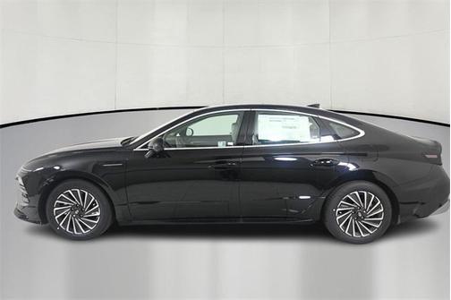 2024 Hyundai SONATA Hybrid Limited