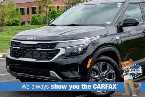 Fusion Black 2025 Kia Seltos LX