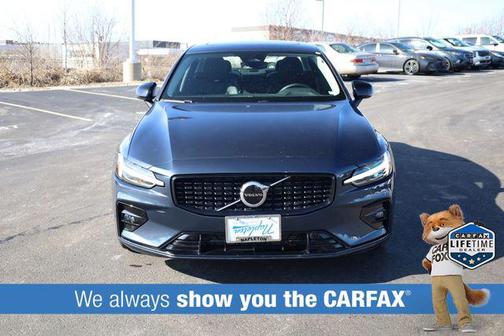 2024 Volvo S60 B5 Core Dark Theme