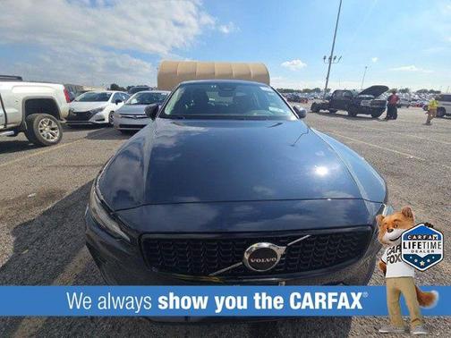 2024 Volvo S60 B5 Core Dark Theme