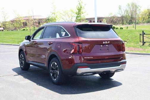 2025 Kia Sorento S