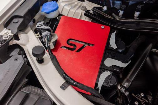 Star White Metallic Tri-Coat 2021 Ford Explorer ST