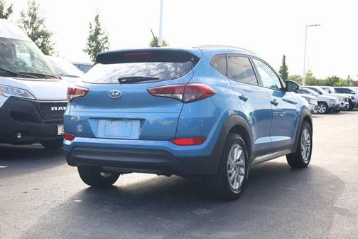 2017 Hyundai TUCSON SE