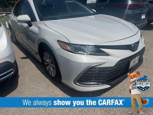 Ice 2023 Toyota Camry LE