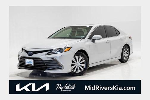 Ice 2023 Toyota Camry LE