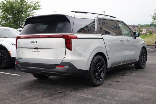 2025 Kia Carnival SX