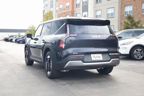 2026 Kia EV9 Light Short Range