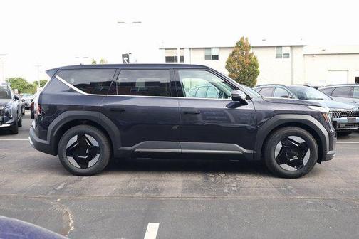 2026 Kia EV9 Light Short Range