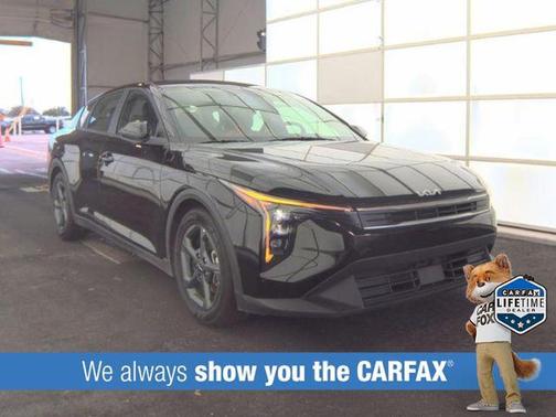 Aurora Black Pearl 2025 Kia K4 LXS