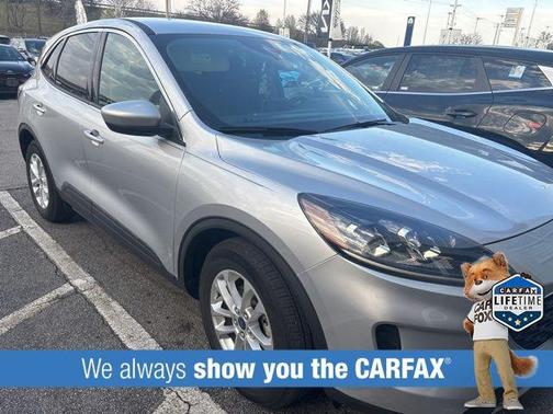 Ingot Silver Metallic 2020 Ford Escape SE