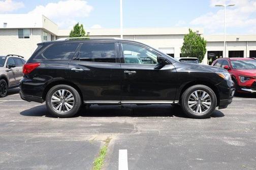 2020 Nissan Pathfinder SL 2WD