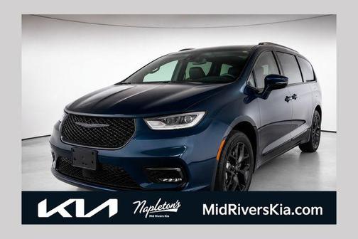 Fathom Blue Pearlcoat 2023 Chrysler Pacifica Touring L