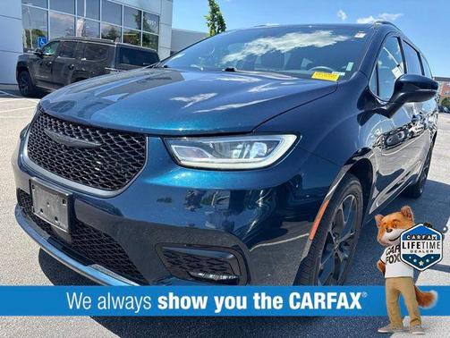 Fathom Blue Pearlcoat 2023 Chrysler Pacifica Touring L