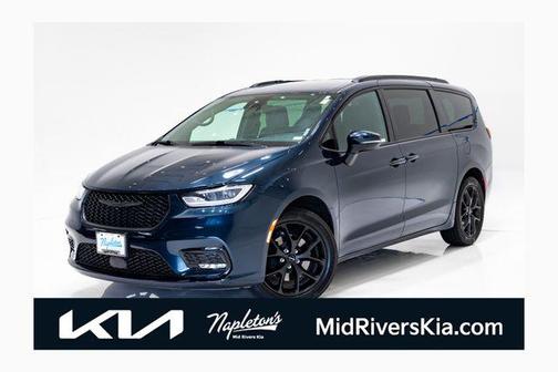 Fathom Blue Pearlcoat 2023 Chrysler Pacifica Touring L