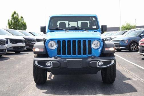 2022 Jeep Gladiator Sport S