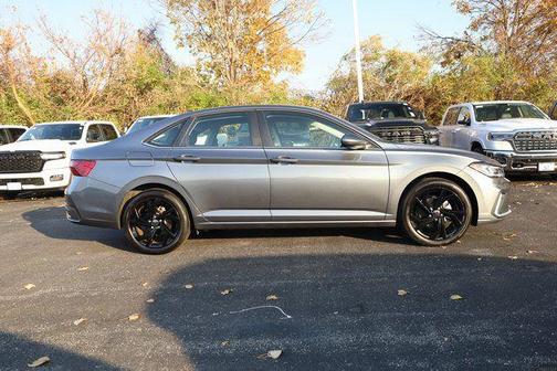 2025 Volkswagen Jetta 1.5T SE