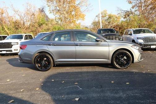 2025 Volkswagen Jetta 1.5T SE