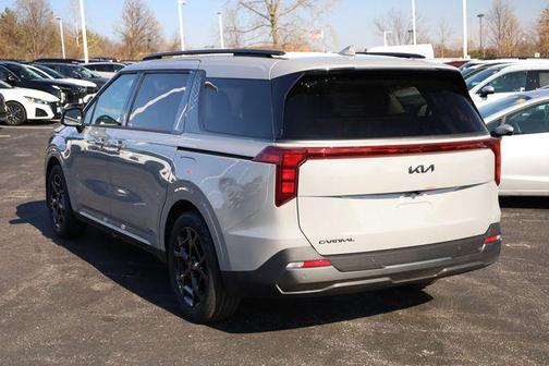 2026 Kia Carnival SX