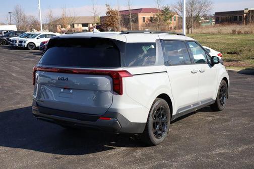 2026 Kia Carnival SX