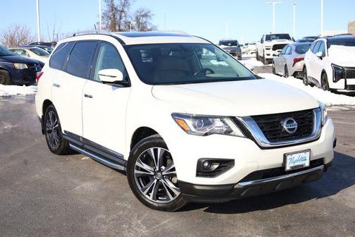 2017 Nissan Pathfinder Platinum